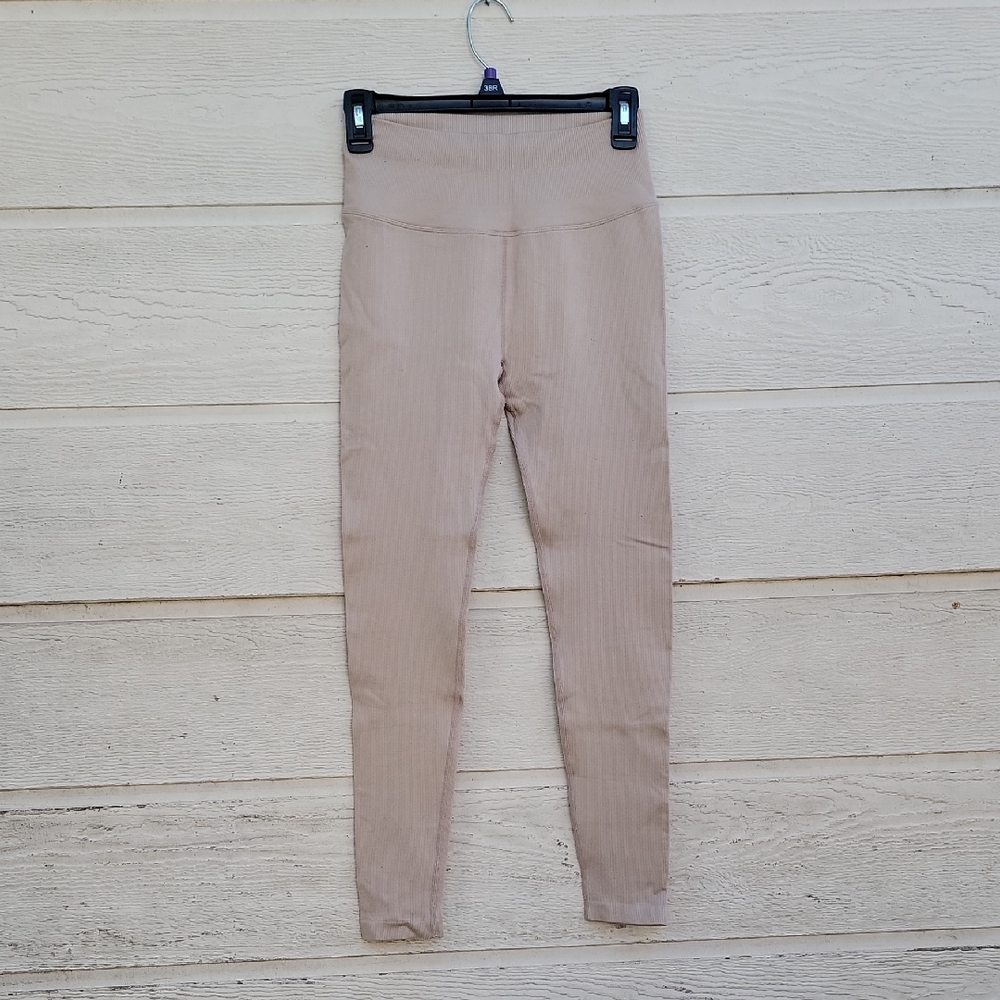 Spiritual Gangster Leggings Size M/L Ribbed Pink Ruffle Cuff Pull On Ankle